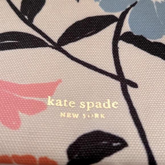 Kate Spade Travel Bag Set-Floral Garden - Picture 6 of 8